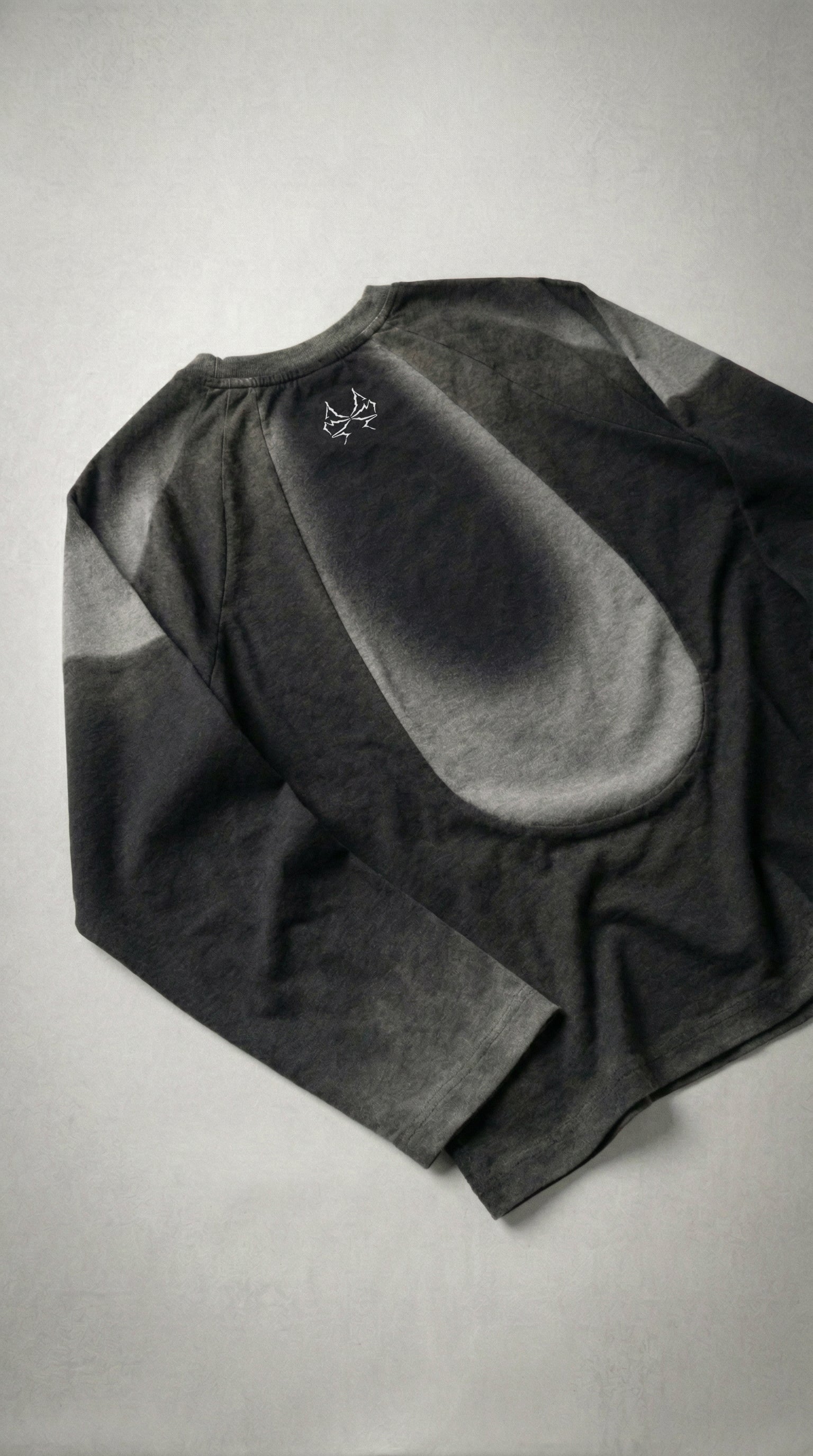 Long Sleeve Monochrome Orbital Gradient