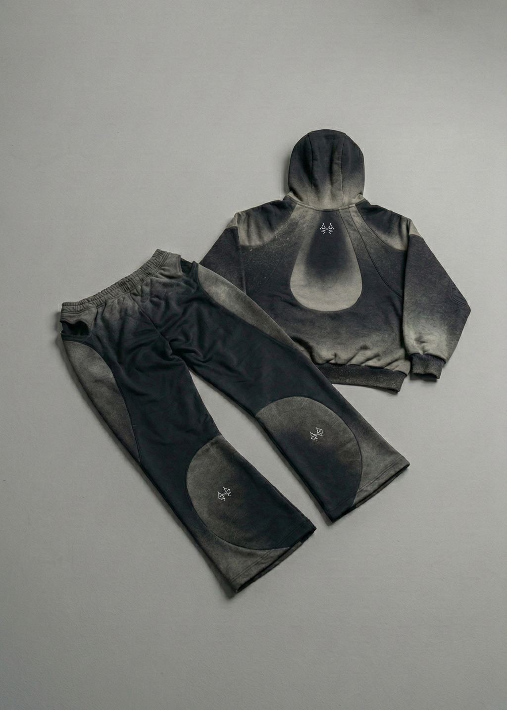 Set Monochrome Orbital Gradient (MOG)