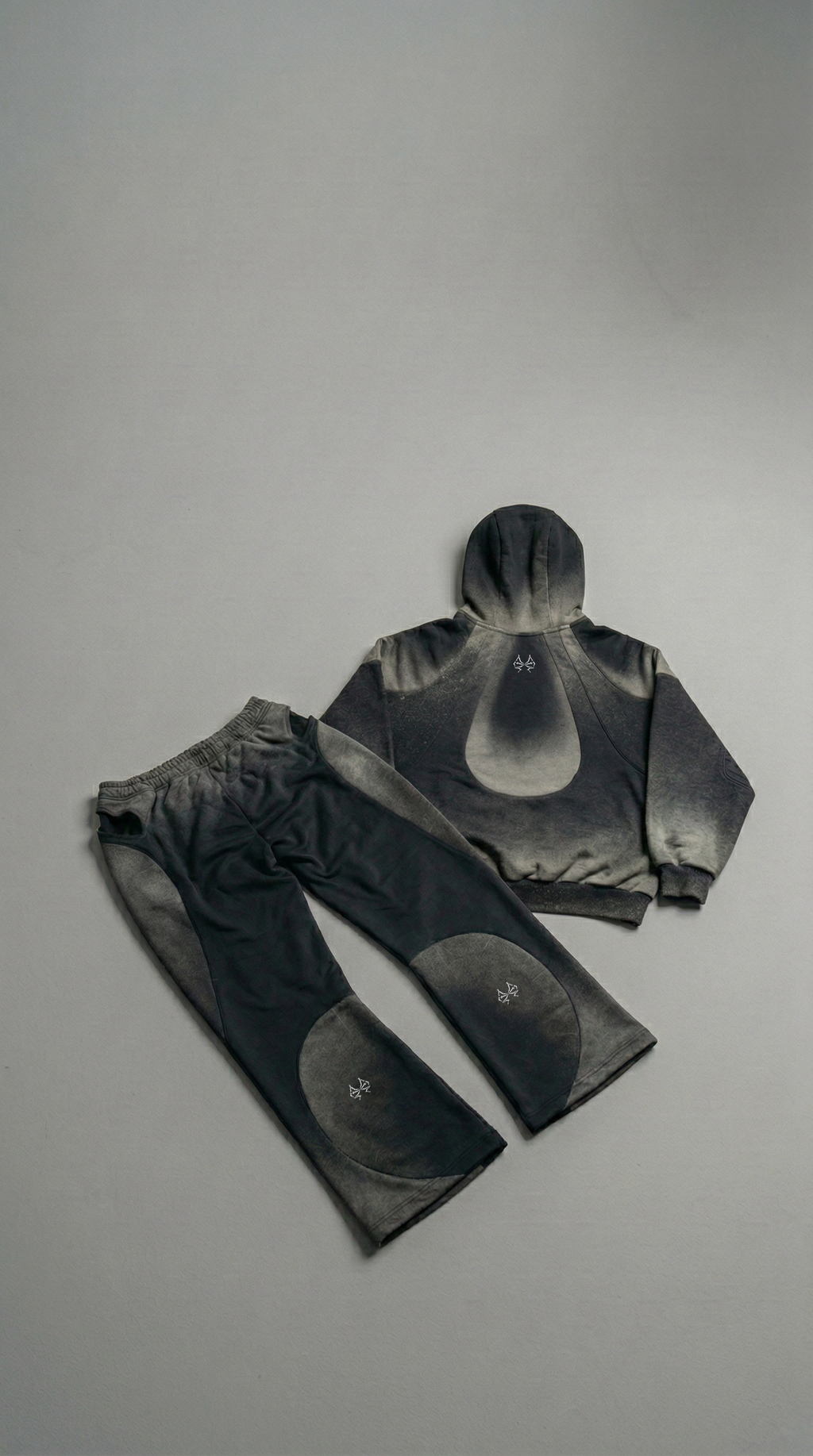 Pant Monochrome Orbital Gradient (MOG)