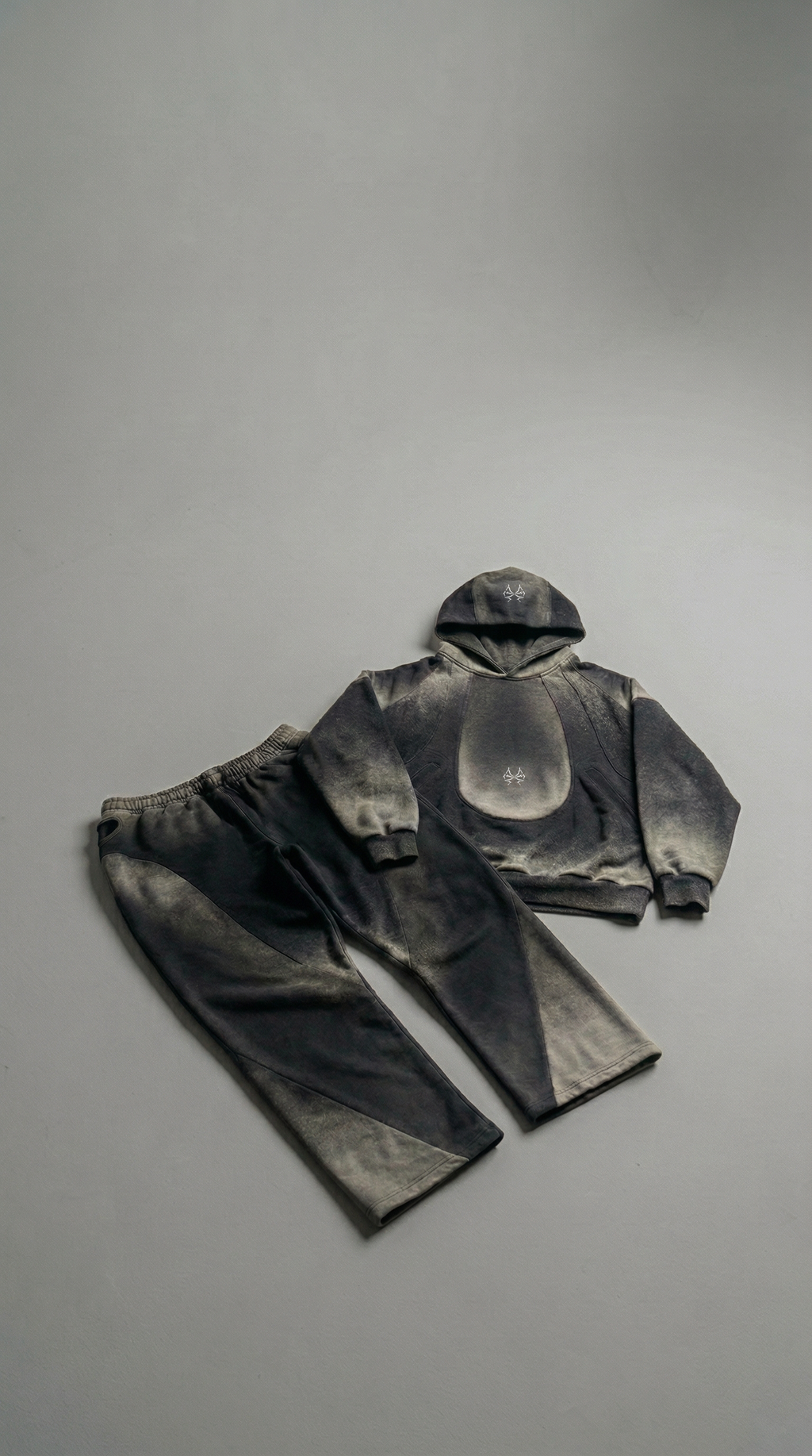 Pant Monochrome Orbital Gradient (MOG)