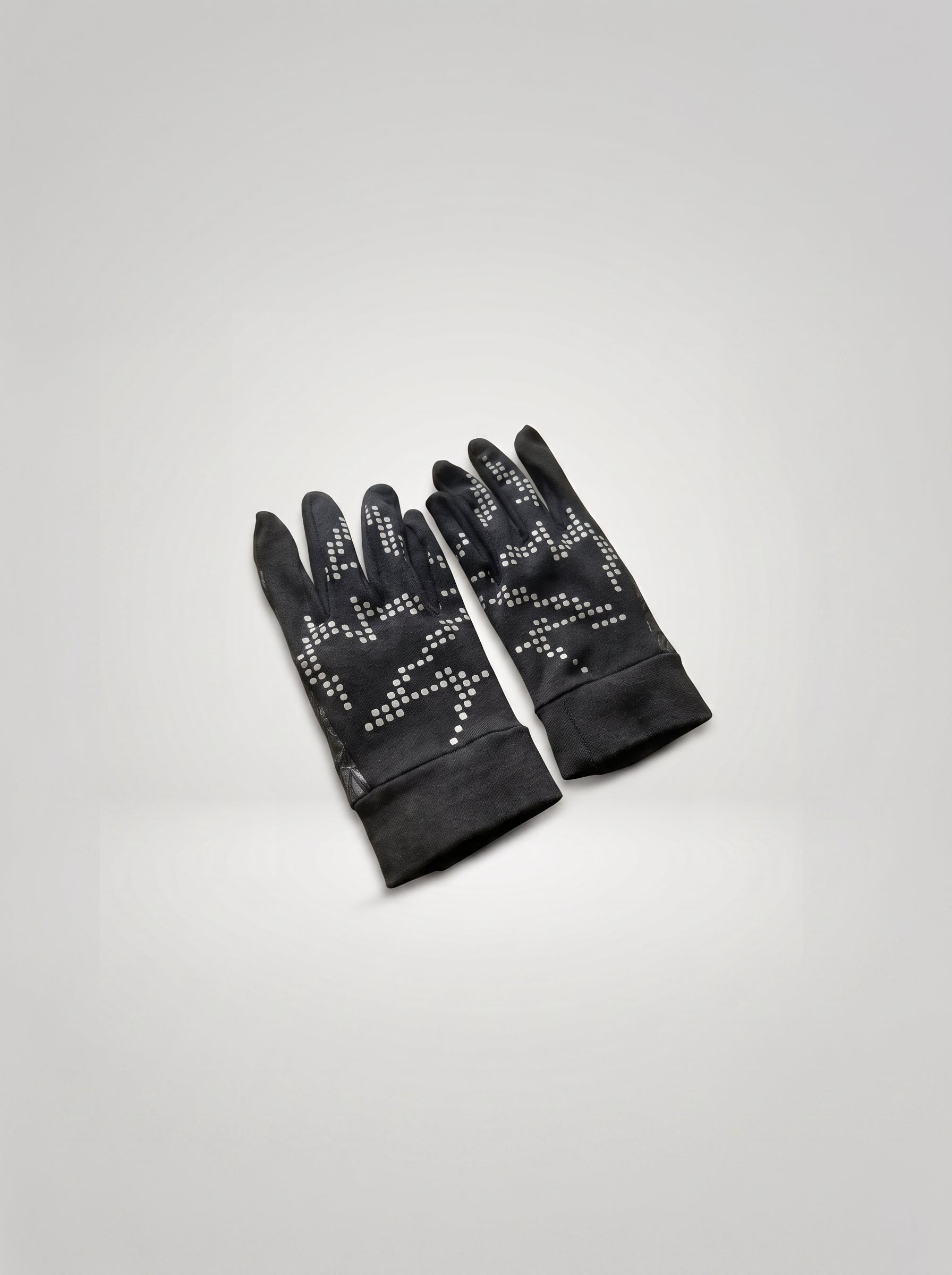 GLOVE GRIP LOGO 437