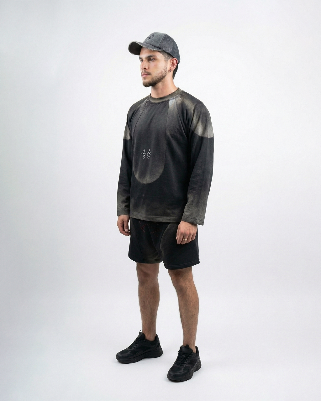 Longsleeve Monochrome Orbital Gradient (MOG)