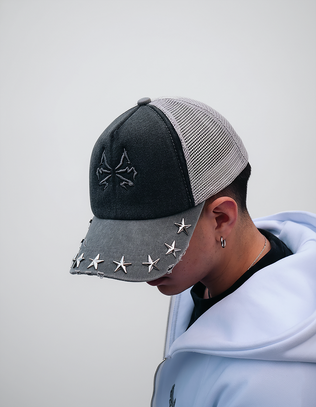 TRUCKER HAT STARS 437 GRAY