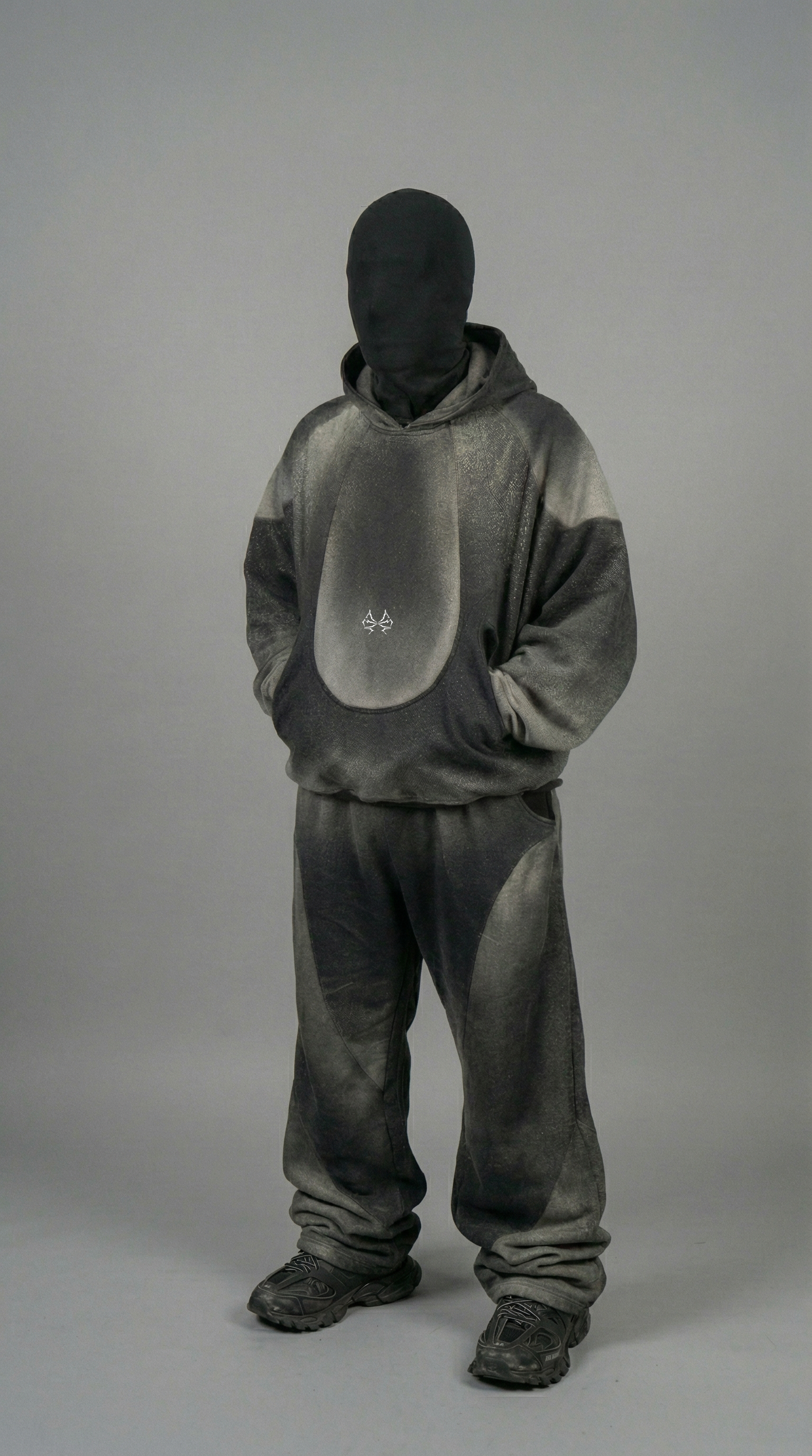 Set Monochrome Orbital Gradient (MOG)